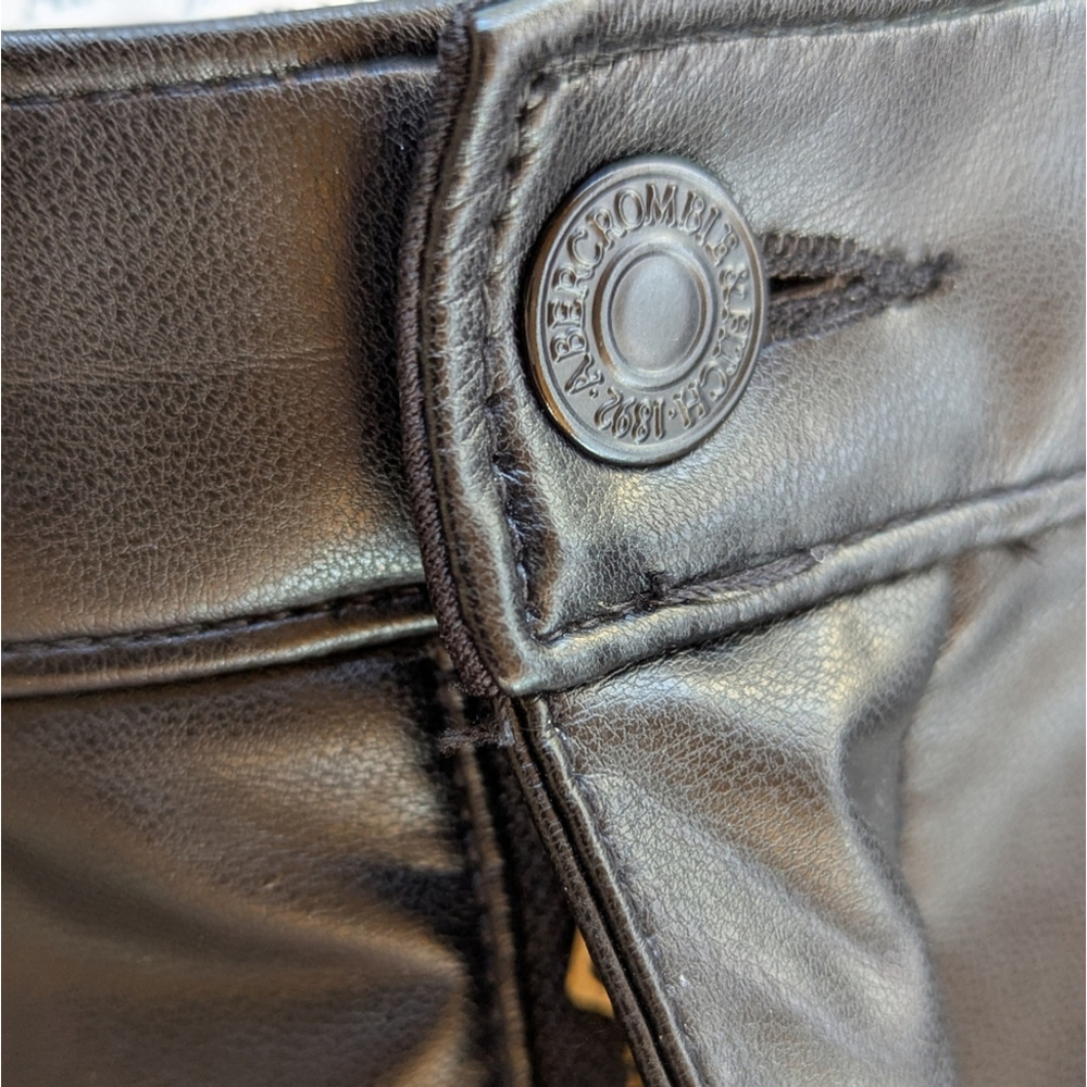 Abercrombie & Fitch Faux Leather Front Split Hem Slim Flare Pants Women's Sz 6 - Picture 12 of 12